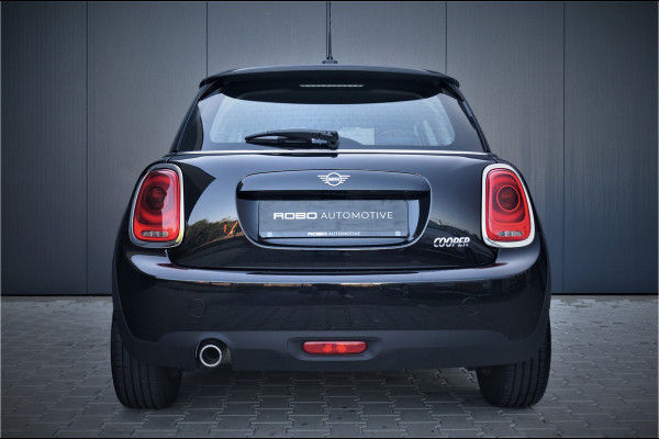 MINI Mini 1.5 Cooper Salt | Automaat | Stoelverwarming | PDC A. | Keyless | Airco | Cruise Control |