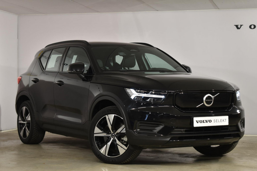 Volvo XC40 Recharge Plus 231PK / 70 KWh Batterij / Driver Assist / Nubuck Textiel bekleding / Climate pack / Trekhaak / Google Maps