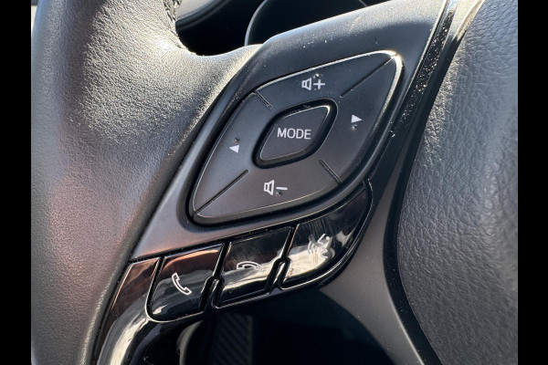 Toyota C-HR 1.8 Hybrid Executive 122pk Automaat | Navigatie | Full Leder | Achteruitrijcamera | Cruise control | Climate control