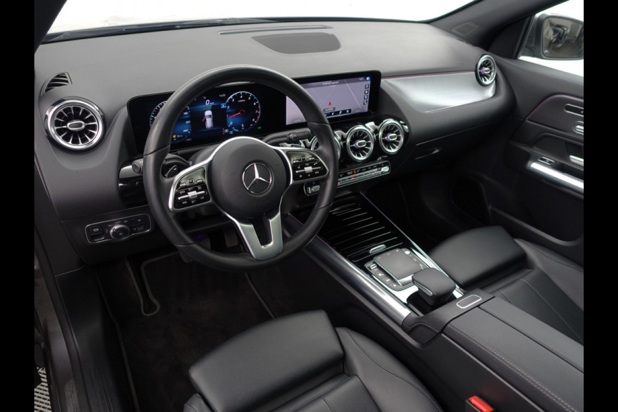 Mercedes-Benz GLA 200 AMG Solution Luxury Aut- Leer I Panodak I Sfeerverlichting I Memory Seats I Camera