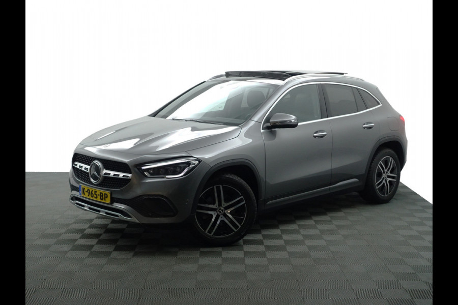 Mercedes-Benz GLA 200 AMG Solution Luxury Aut- Leer I Panodak I Sfeerverlichting I Memory Seats I Camera