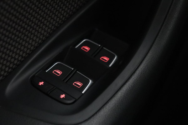 Audi A6 2.0 TFSI quattro S-Line | Adaptive Cruise | Camera | Trekhaak | Full LED | Stoel & Stuurverwarming | PDC
