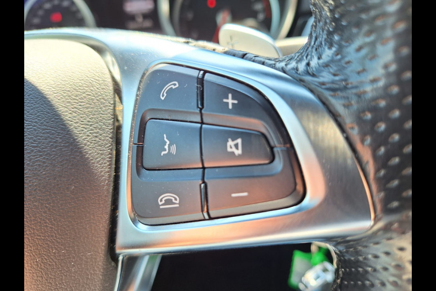 Mercedes-Benz GLE 500 e AMG 4MATIC 408 PK | Luchtvering | Trekhaak af Fabriek | Lederen Bekleding | 360 Camera | Panorama Dak | Stoel verwarming | Beker verkoeling/Verwarming | Harman Kardon |