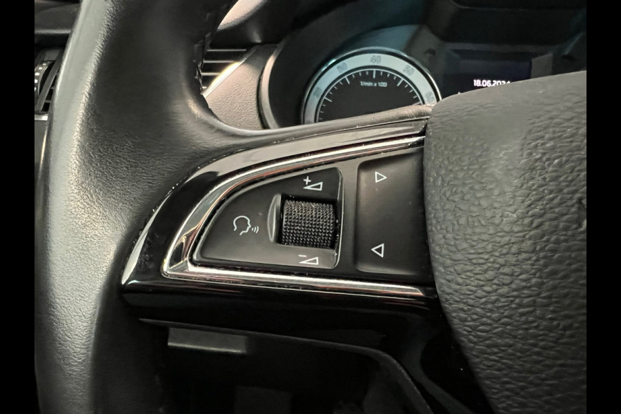 Škoda Octavia Combi 1.0 TSI Greentech Style Business|1e Eig|Navi|Sfeer|PDC|LED|Apple Carplay|Stoel Verw