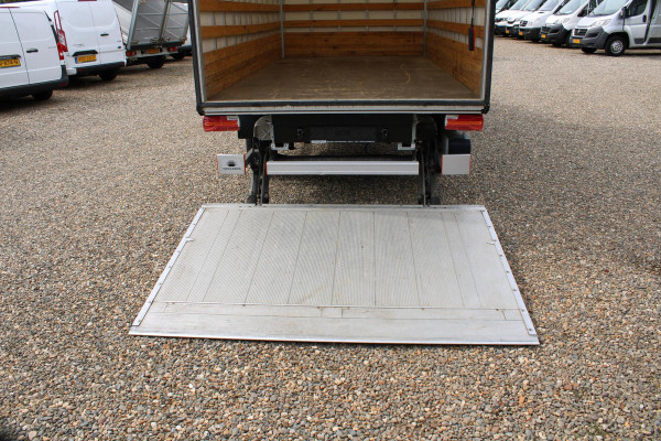 Volkswagen Crafter Meubelbak met laadlift L*B*H = 420*210*224