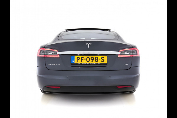 Tesla Model S 235 Kw Base [ 3-Fase ] (INCL-BTW) *PANO | AUTO-PILOT | KEYLESS | FULL-LED | 1/2-LEATHER | NAVI-FULLMAP | SURROUND-VIEW | APP-CONNECT | LANE-ASSIST | DIGI-COCKPIT | DAB | SPORT-SEATS | 19"ALU