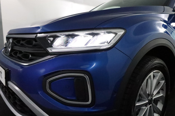 Volkswagen T-Roc Life Edition 1.0 85 kW / 115 pk TSI SUV 6 versn. H and