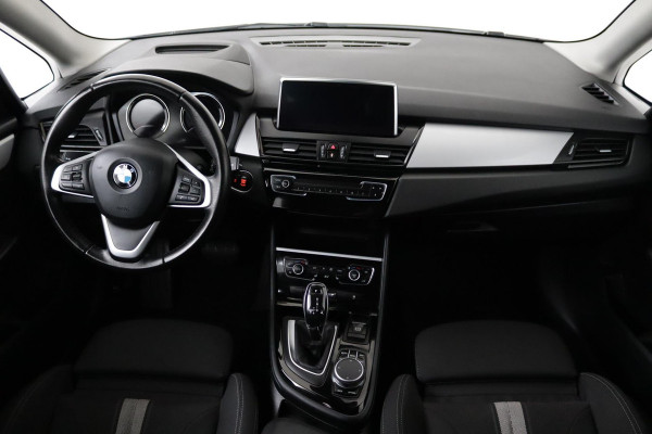 BMW 2 Serie Active Tourer 218i Executive Edition Automaat (NAVIGATIE, PDC, STOELVERWARMING, CRUISE, NL-AUTO, GOED ONDERHOUDEN)