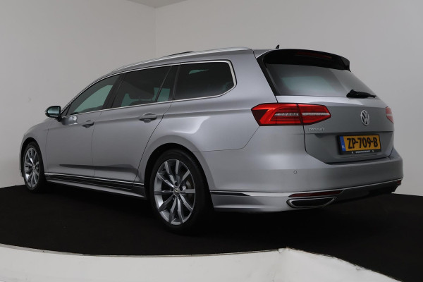 Volkswagen Passat Variant 1.5 TSI Highline Business R Automaat (PANORAMADAK, NAVIGATIE, CAMERA, CRUISE, NL-AUTO, GOED ONDERH)