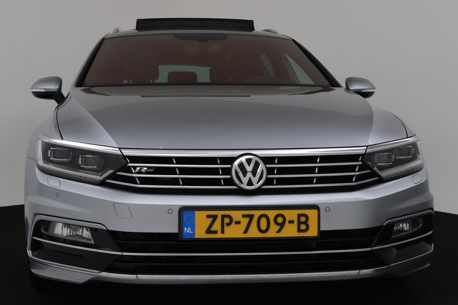 Volkswagen Passat Variant 1.5 TSI Highline Business R Automaat (PANORAMADAK, NAVIGATIE, CAMERA, CRUISE, NL-AUTO, GOED ONDERH)