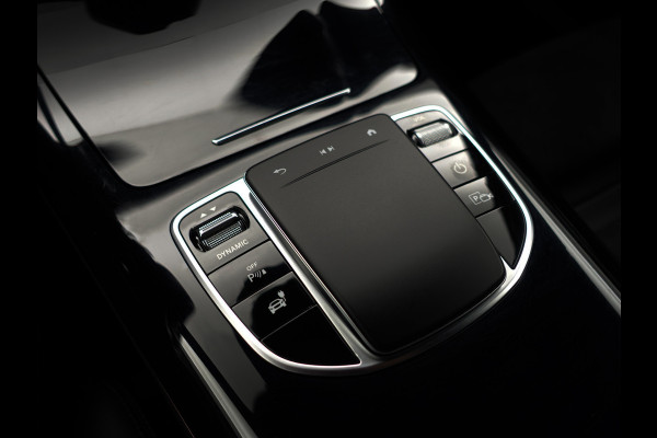 Mercedes-Benz EQC 400 4MATIC Business Solution AMG [ bruto 48.279 ] 80 kWh I Leer I schuifdak I Memory seats I Distronic I Burmester