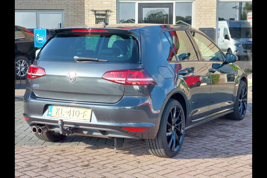 Volkswagen Golf 1.4 TSI GTE Connected Series | Trekhaak | NL auto