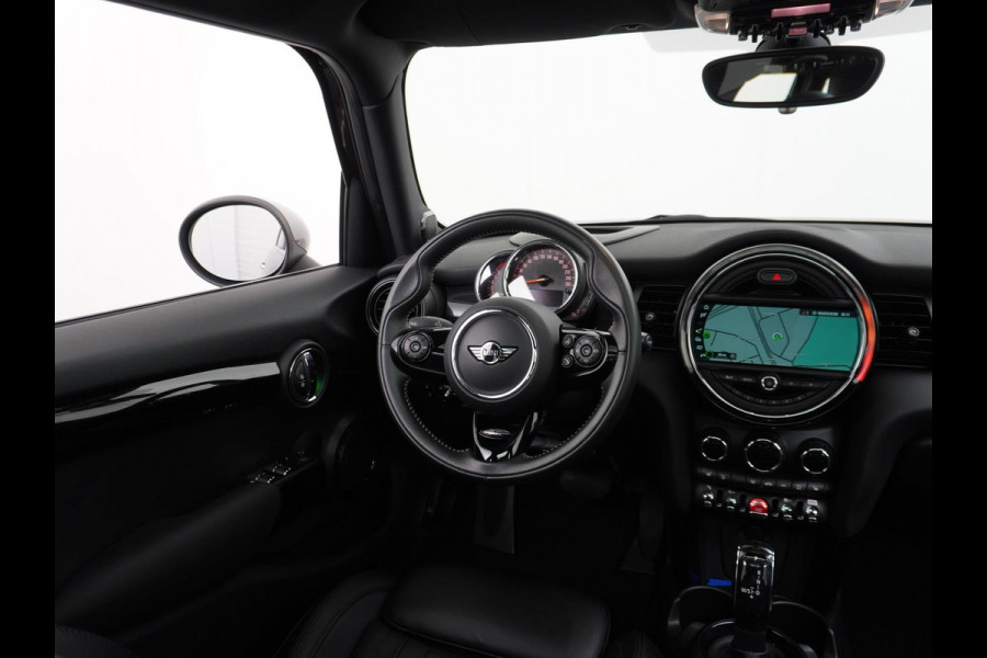 MINI Mini 1.5 Cooper Chili| RIJKLAARPRIJS + 12mnd BOVAG GARANTIE | HARMAN KARDON| LEER| HEAD-UP| ELEK. PANO|