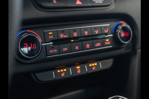 Kia Xceed 1.0 T-GDi GT-Line First Edition | Panorama schuifdak | Stoel-/stuurverwarming | Navi | Carplay | Clima | Cruise | PDC