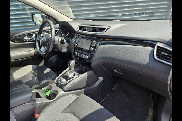 Nissan QASHQAI 1.3 DIG-T N-Connecta 160pk Dealer O.H | Panodak | 360 Camera | Sportstoelen Verwarmd | Apple Carplay | Keyless |  DAB | Navi | 18"L.M |