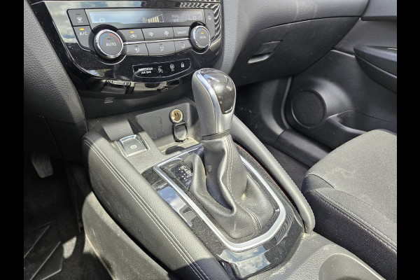 Nissan QASHQAI 1.3 DIG-T N-Connecta 160pk Dealer O.H | Panodak | Apple Carplay | 360 Camera | Sportstoelen Verwarmd | Keyless | 18"L.M | Navi | DAB |