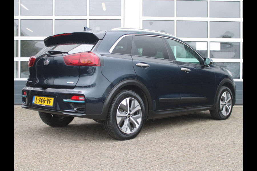 Kia e-Niro ExecutiveLine 64 kWh | Leder | LED | Adapt. Cruise | Clima | Navi | Camera | Schuif-/ Kanteldak