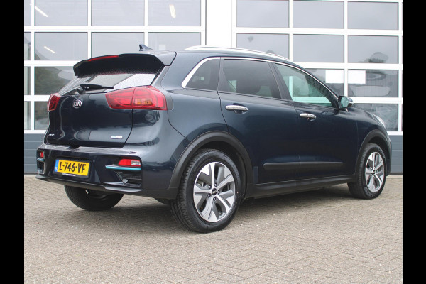 Kia e-Niro ExecutiveLine 64 kWh | Leder | LED | Adapt. Cruise | Clima | Navi | Camera | Schuif-/ Kanteldak