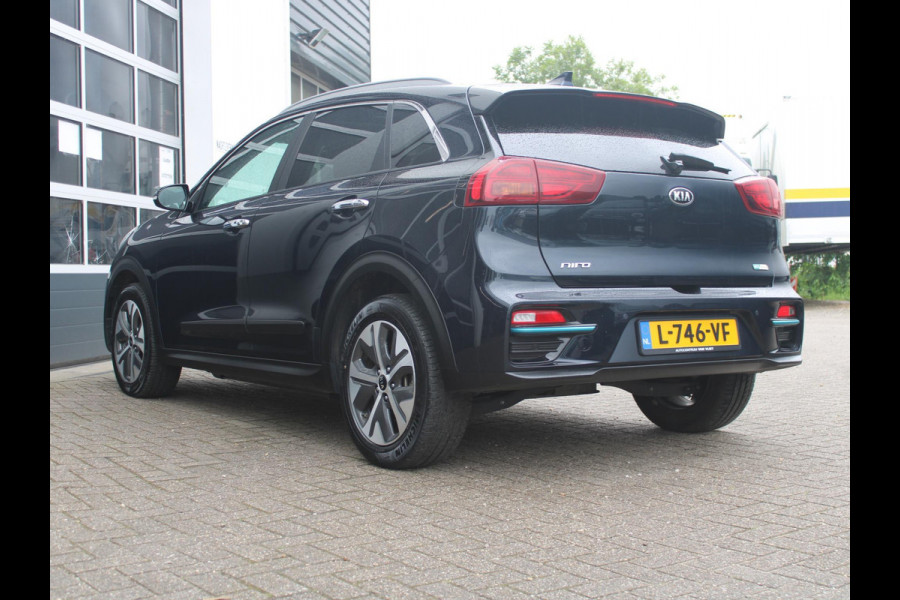 Kia e-Niro ExecutiveLine 64 kWh | Leder | LED | Adapt. Cruise | Clima | Navi | Camera | Schuif-/ Kanteldak