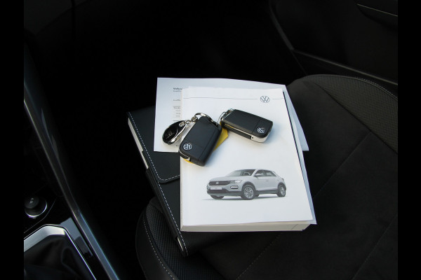 Volkswagen T-Roc 1.0 TSI 110PK Style | Pano dak | Navigatie