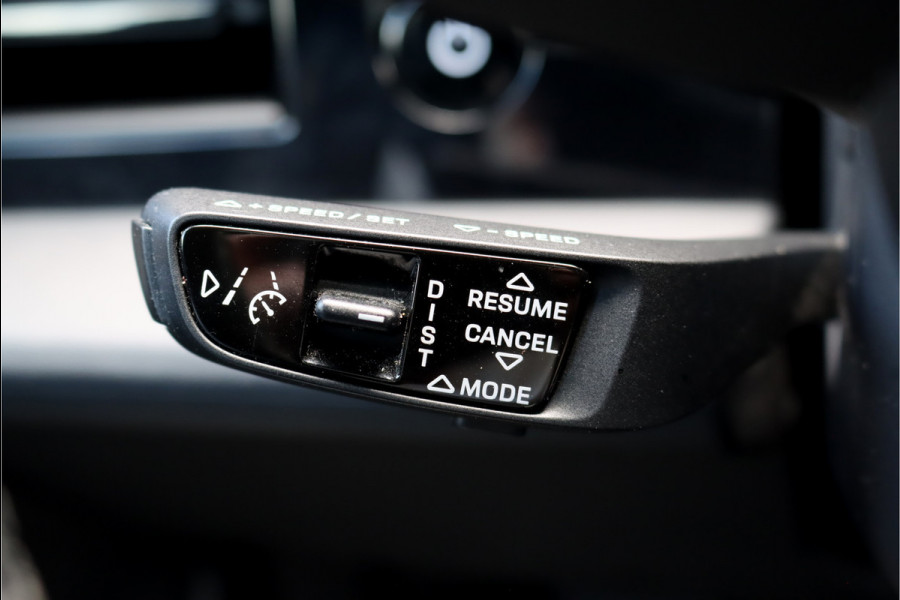 Porsche Taycan 4S Performance 84 kWh | 57.500,- netto | Porsche Active Suspension | Adaptieve Cruise Control | Memory | Panoramadak | Warmtepomp | Verwarmd Stuurwiel | Keyless Go | PDLS+ | Leder | Camera | InnoDrive |