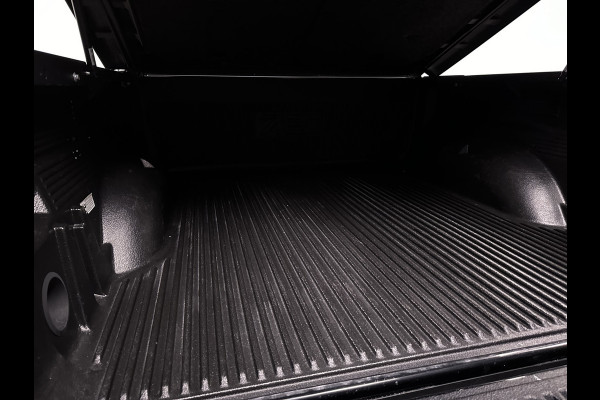 Dodge Ram 1500 5.7 V8 4x4 Crew Cab Laramie Night edition | Prins LPG 120L Onderbouw | Groot Scherm | Panodak | Trekhaak | 360Camera | Harman Kardon | Dode Hoek Detectie | Cruise Control Adaptive | Trailer Pakket | Stoel/Stuur Verwarming | Stoel Verkoeling | Lederen Bekleding
