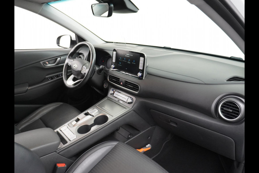 Hyundai Kona EV Premium 64 kWh| * 17.899,- na subsidie* ORG. NL NAP KM.| STOELVERWARMING/ VERKOELING| ADAP. CRUISE| LANE-ASSIST|