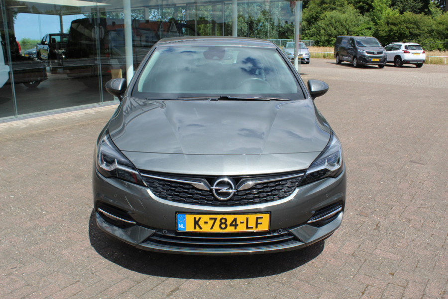 Opel Astra 1.2 146 pk Elegance 5 deurs Trekhaak, Parkeer sensoren V+A, Achteruitrijcamera, LM velgen, Navigatie, Cruise control Comfort Stoelen, DAB, Apple Carplay, Keyless entry