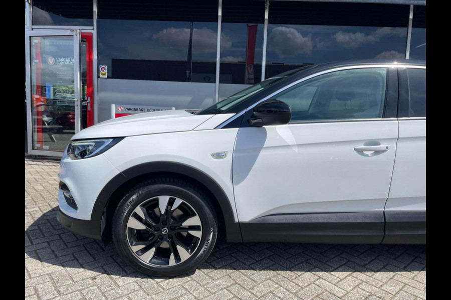 Opel Grandland X 1.2 Turbo Business Executive