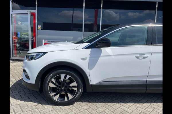 Opel Grandland X 1.2 Turbo Business Executive