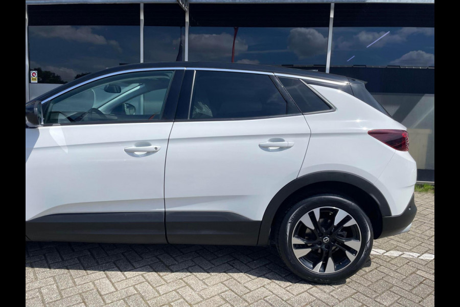 Opel Grandland X 1.2 Turbo Business Executive