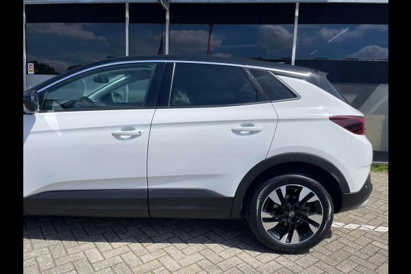 Opel Grandland X 1.2 Turbo Business Executive