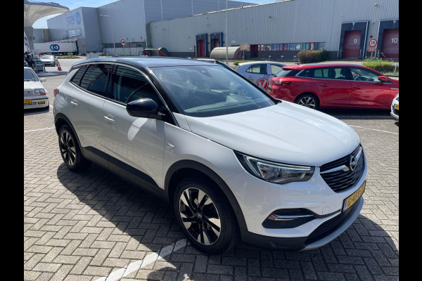 Opel Grandland X 1.2 Turbo Business Executive