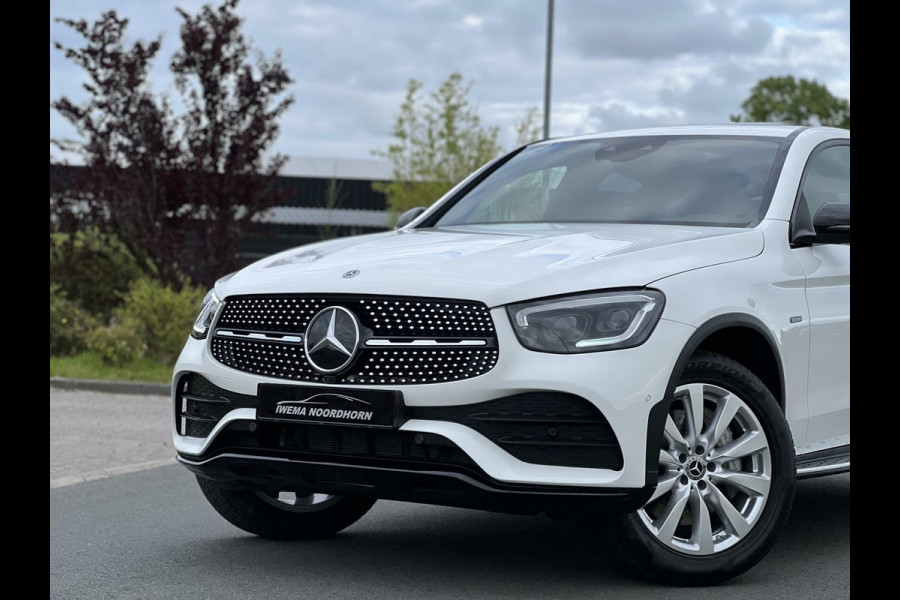 Mercedes-Benz GLC Coupé 300e 4MATIC AMG Schuifdak|Camera 360°|Burmester®|Keyless|Sfeerverlichting|Night pakket|Achterbank verw.