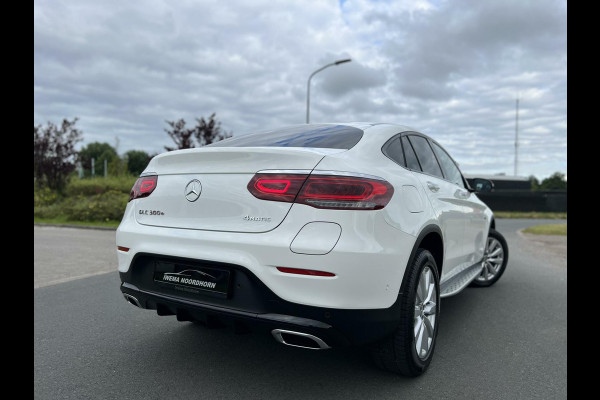 Mercedes-Benz GLC Coupé 300e 4MATIC AMG Schuifdak|Camera 360°|Burmester®|Keyless|Sfeerverlichting|Night pakket|Achterbank verw.