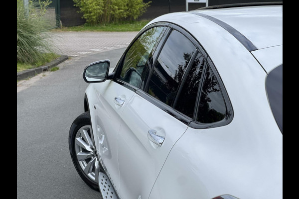 Mercedes-Benz GLC Coupé 300e 4MATIC AMG Schuifdak|Camera 360°|Burmester®|Keyless|Sfeerverlichting|Night pakket|Achterbank verw.