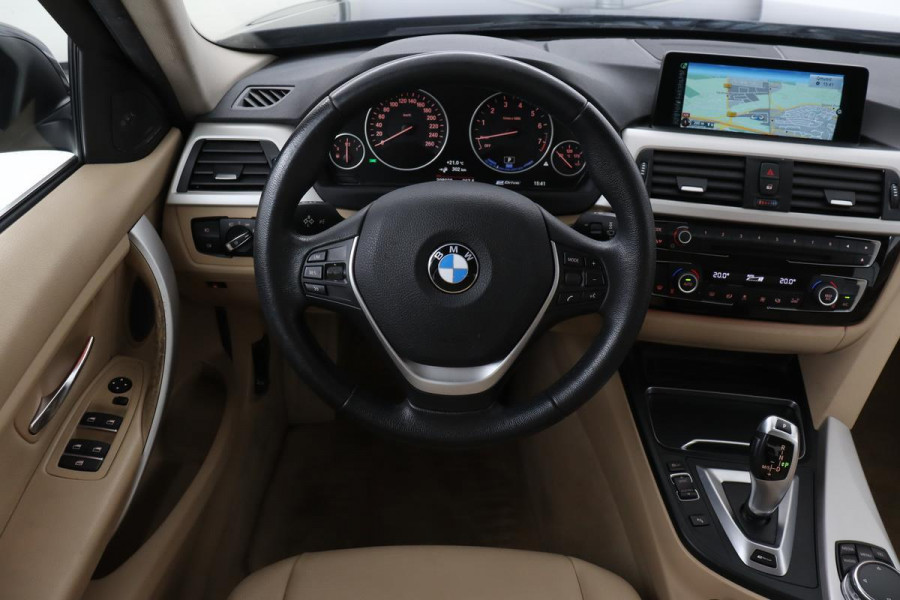 BMW 3-serie 330e Executive | Schuifdak | Harman/Kardon | Leder | Navigatie | Full LED | PDC | Climate control | Cruise control