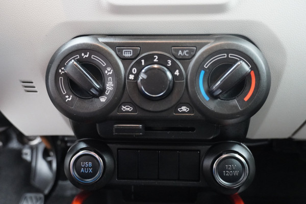 Suzuki Ignis BWJ 2019 / 90 PK 1.2 Select / / Camera a. / Airco / LMV / Donker glas / Multi-Media / DAB / Stoelverwarming /