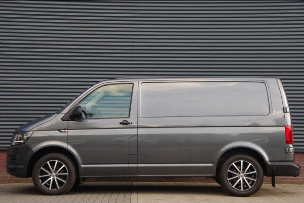 Volkswagen Transporter 2.0TDI AIRCO, NAVI, CRUISE, DAB, PDC, TREKHAAK, BLUETOOTH