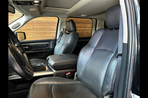 Dodge Ram 1500 5.7 V8 4x4 Crew Cab 5'7 Sport | Full option | Pano | LUCHT | LEDBAR | Hard Cover | Camera | Trekhaak |
