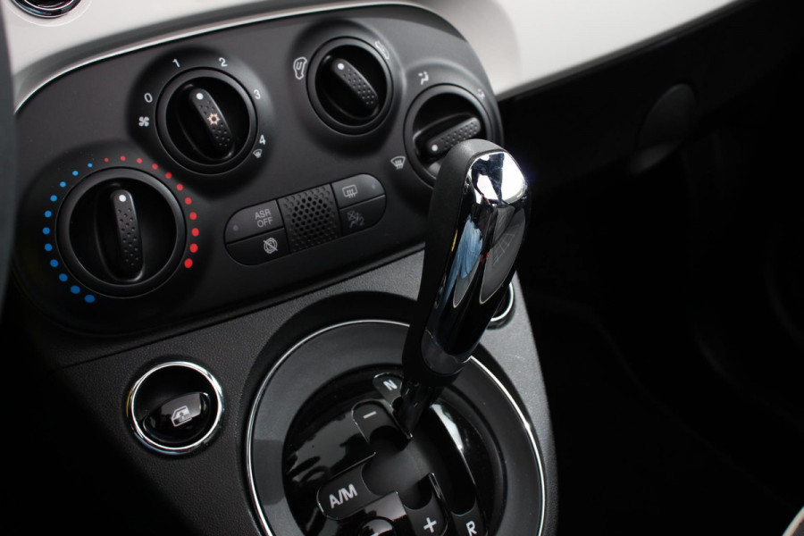 Fiat 500C 1.2 Automaat Lounge | Navigatie | Apple Carplay/Android Auto | Cruise Control | Airco | Dab | Parkeersensoren Achter | Lichtmetalen Velgen |