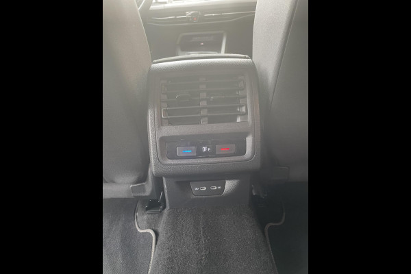 Volkswagen GOLF Variant 1.5 eTSI 150pk DSG Style | Navigatie | Apple Carplay/Android Auto | Parkeersensoren | Adaptive Cruise Control | Blind Spot Assist | Stoel-en stuurverwarming | Ledverlichting | Climate Control |