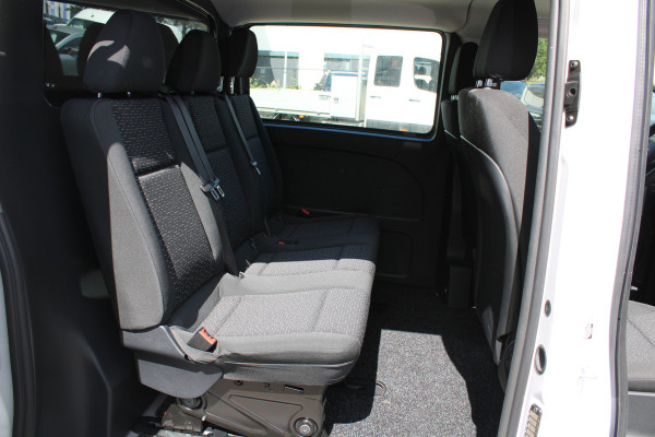 Mercedes-Benz Vito 116 CDI Lang DC Comfort Audio 40 navigatie met camera en parkeerpakket, Bumpers in kleur