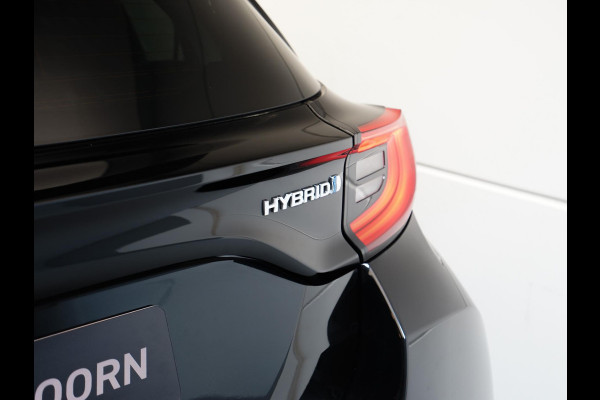 Toyota Yaris 1.5 Hybrid Dynamic (LED,ADAPTIVE CRUISE,CLIMATE,CAMERA,KEYLESS,LANE-ASSIST,LM-VELGEN)