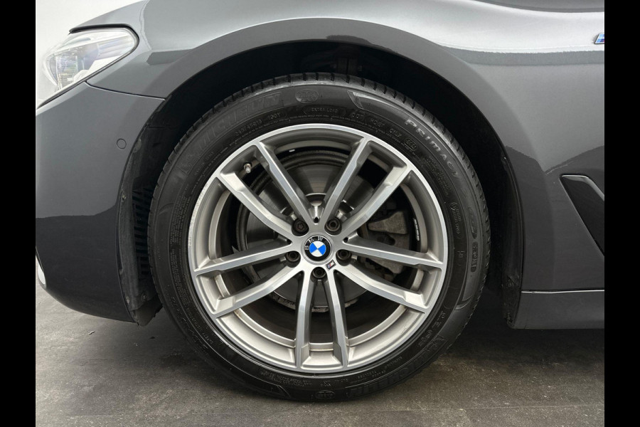 BMW 5 Serie 520d xDrive M Sport ACC 360 H&K Dakraam