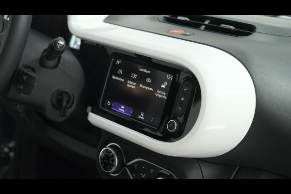 Renault Twingo Z.E. R80 E-Tech Techno 22 kWh | Nieuwstaat | Camera | Apple Carplay | Navigatie | LM Velgen