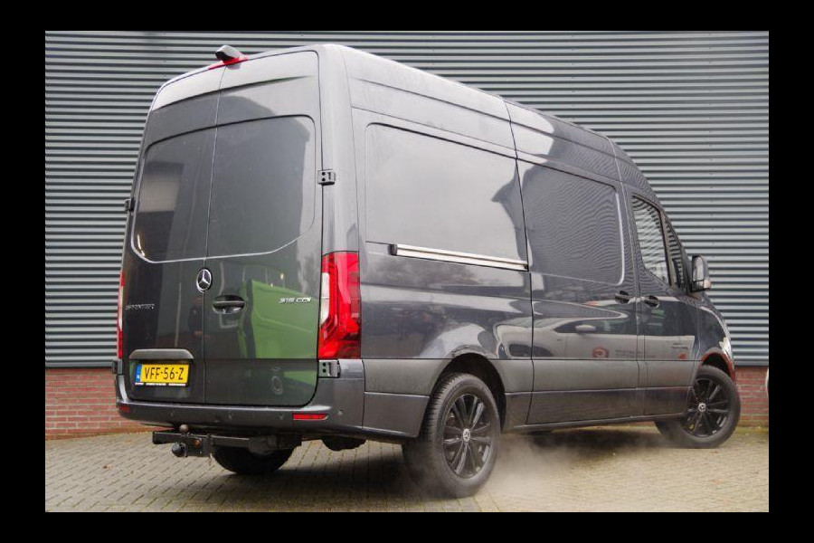 Mercedes-Benz Sprinter 319 3.0 CDI V6 L2H2 AUT. 2X SCHUIFDEUR, LED, MBUX 10'', 3.5T TREKHAAK, CAMERA, NAVI, CRUISE, CLIMA, PDC