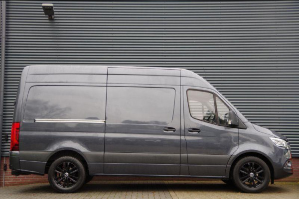 Mercedes-Benz Sprinter 319 3.0 CDI V6 L2H2 AUT. 2X SCHUIFDEUR, LED, MBUX 10'', 3.5T TREKHAAK, CAMERA, NAVI, CRUISE, CLIMA, PDC