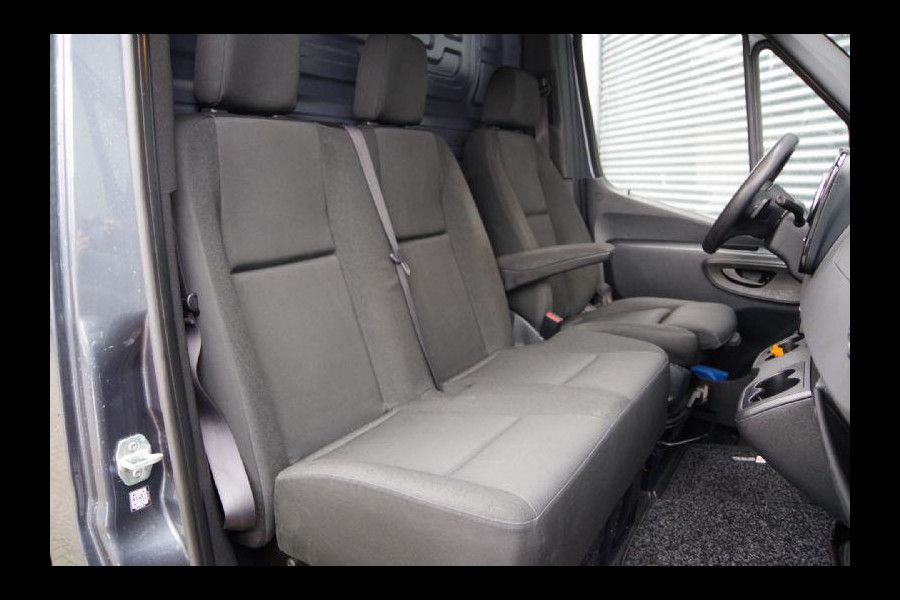 Mercedes-Benz Sprinter 319 3.0 CDI V6 L2H2 AUT. 2X SCHUIFDEUR, LED, MBUX 10'', 3.5T TREKHAAK, CAMERA, NAVI, CRUISE, CLIMA, PDC