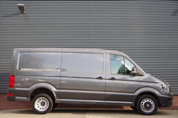 Volkswagen Crafter 50 2.0 TDI L3H2 (L2H1) 177PK AUT. 3.5T TREKGEW. CAMERA, NAVI, CRUISE, AIRCO, STOELVERWARMING, DUBBEL LUCHT